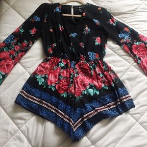 Forever 21 Floral Romper Size Small